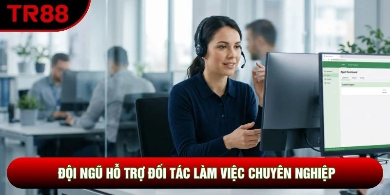 Đội ngũ hỗ trợ đối tác làm việc chuyên nghiệp Đội ngũ hỗ trợ đối tác làm việc chuyên nghiệp